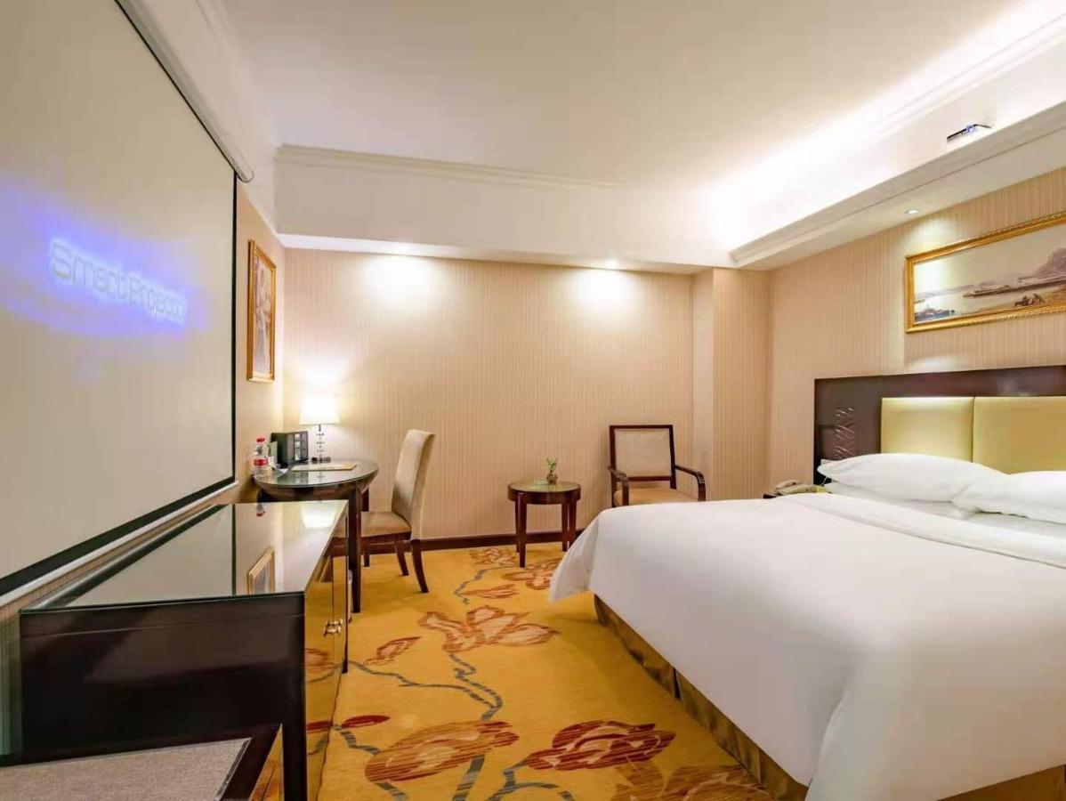Vienna Hotel Baoan Liutang Xin'an  Exterior foto