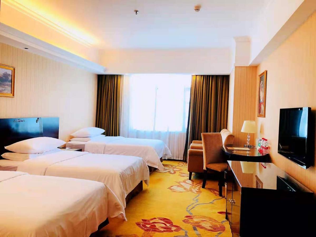Vienna Hotel Baoan Liutang Xin'an  Exterior foto